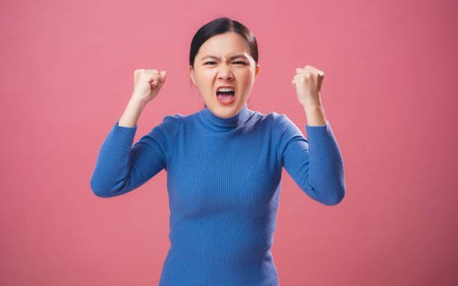 Đừng mang về nhà cảm xúc tiêu cực vì áp lực công việc