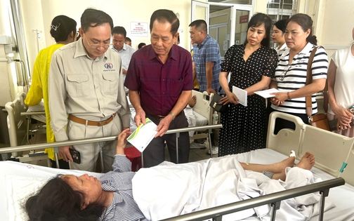 Vụ lật tàu ở vịnh Hạ Long: Giúp các nạn nhân ứng phó với sang chấn tâm lý thế nào?