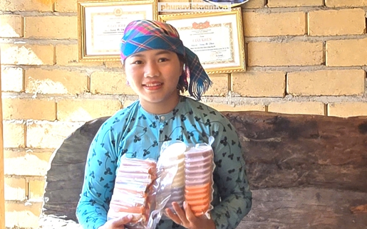 Đưa bánh đá trở thành sinh kế bền vững của phụ nữ dân tộc thiểu số và miền núi cực Bắc