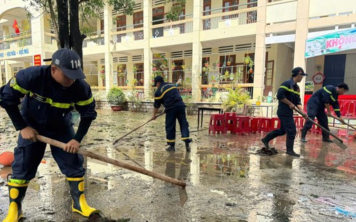 Gần 2.000 trường, điểm trường phải cho học sinh nghỉ học sau mưa lũ