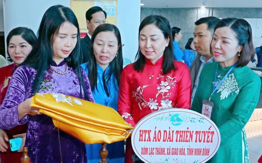 Những hình ảnh đẹp tại Đại hội đại biểu Phụ nữ tỉnh Ninh Bình lần thứ I, nhiệm kỳ 2025-2030