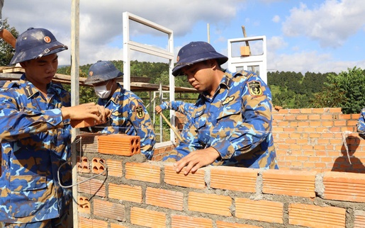 Đẩy nhanh tiến độ "Chiến dịch Quang Trung" tại xã miền núi Tây Khánh Sơn