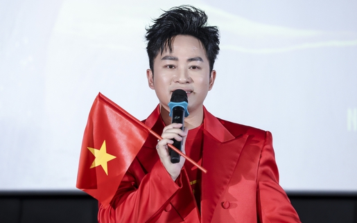 Sau khi gây sốt ở concert "Tổ quốc trong tim", Tùng Dương ra MV "Viết tiếp câu chuyện hòa bình"