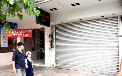 Mùa cao điểm mua sắm Tết nhưng nhiều mặt bằng kinh doanh ở trung tâm TPHCM bị bỏ trống