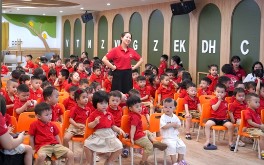 Băn khoăn với quy định hiệu trưởng trường mầm non phải trực tiếp đứng lớp