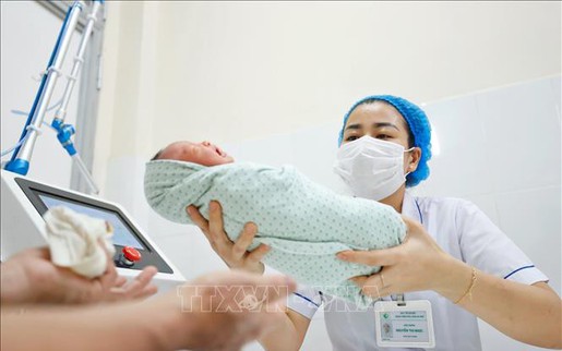 Vĩnh Long đề ra 3 trụ cột giải "bài toán" mức sinh thấp