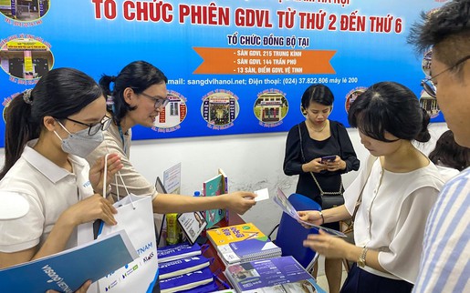 Lao động nữ trước làn sóng dịch chuyển việc làm thời công nghệ số