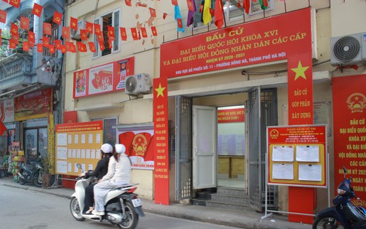 Lá phiếu và kỳ vọng của người dân xóm Phao trên sông Hồng