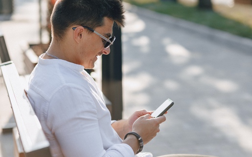 Nổi tiếng không phải là "kim bài miễn tử" cho sự vô trách nhiệm với hôn nhân