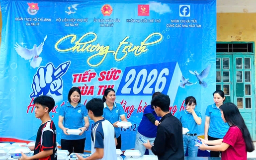 Điện Biên: Xã biên giới “Tiếp sức mùa thi” bằng bữa ăn ấm tình người