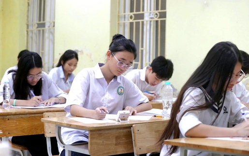Hà Nội: Điểm chuẩn lớp 10 đã công bố, phụ huynh vẫn chờ "phép màu"