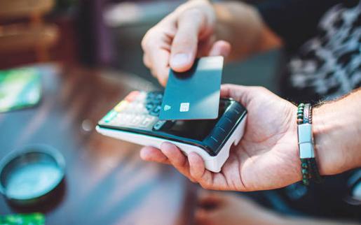 Thẻ trong ví, tài khoản vẫn có nguy cơ mất tiền: Cảnh báo thủ đoạn tráo chip