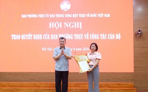 Bà Đinh Thị Thúy Ngân giữ chức Phó Chánh Văn phòng Cơ quan UBTƯ MTTQ Việt Nam