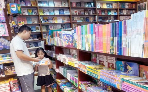 Hà Nội chưa thực hiện miễn phí sách giáo khoa cho năm học mới