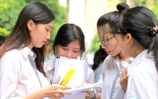 Diễn đàn tháng 9: Con chuyển cấp - áp lực không chỉ ở đứa trẻ
