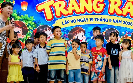 Từ đêm hội Trung thu đến toa thuốc nghĩa tình