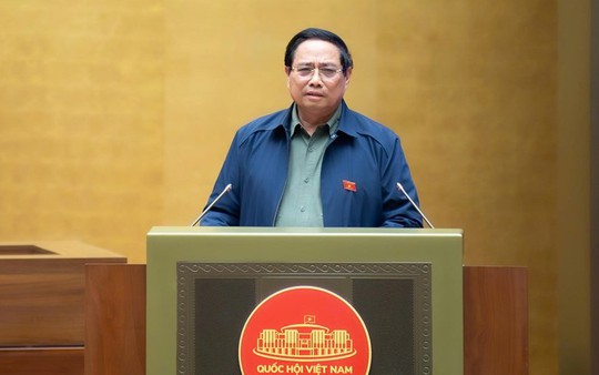 Thủ tướng: Chính phủ sẽ cân đối, xin ý kiến để tăng lương sớm hơn