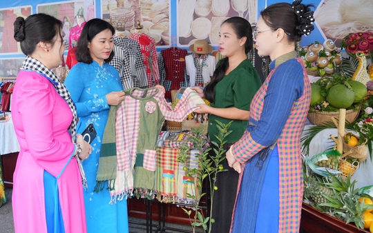 Chủ tịch Hội LHPN Việt Nam Nguyễn Thị Tuyến dự Đại hội đại biểu Phụ nữ TP Cần Thơ