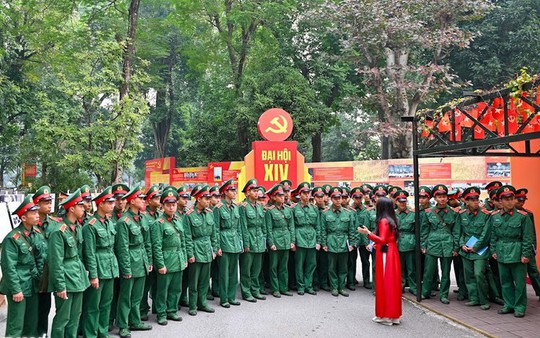 Khai mạc chuỗi trưng bày chào mừng Đại hội đại biểu toàn quốc lần thứ XIV của Đảng