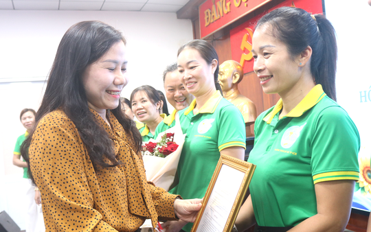 Tháng 10 yêu thương: Lắng nghe phụ nữ, đồng hành cùng trẻ em