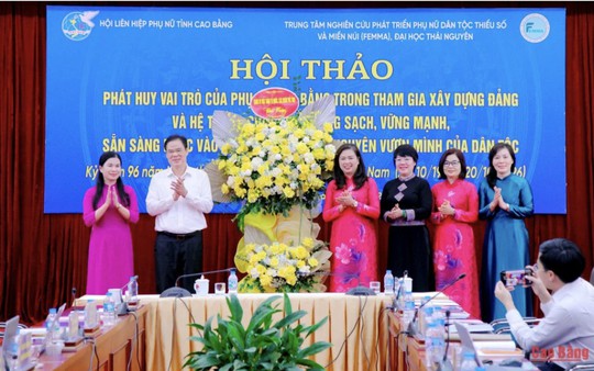 Phát huy vai trò của phụ nữ Cao Bằng trong tham gia xây dựng Đảng và hệ thống chính trị
