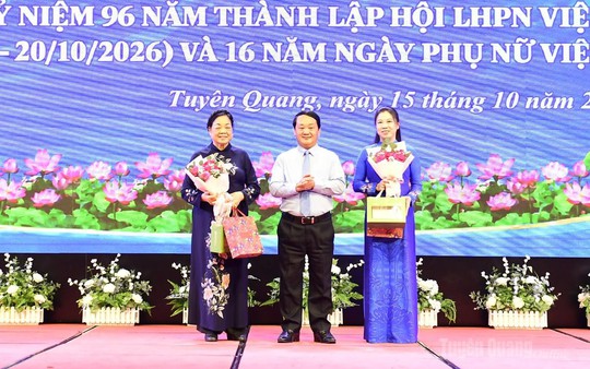 Tuyên Quang: Gặp mặt tôn vinh cán bộ nữ lãnh đạo chủ chốt nhân Ngày Phụ nữ Việt Nam 20/10