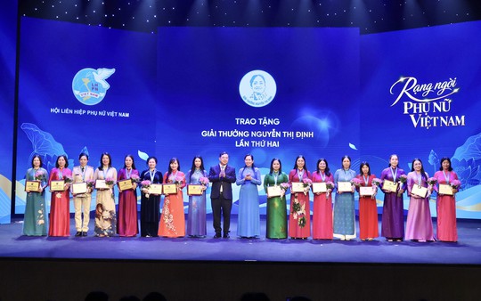 Trao Giải thưởng Nguyễn Thị Định năm 2026: Tôn vinh 32 cán bộ Hội phụ nữ tận tâm, sáng tạo