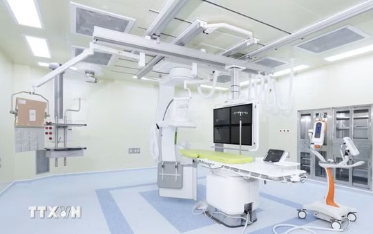 Sửa đổi 6 luật về y tế: Kiểm soát giá thuốc, ngăn mua bán lòng vòng để nâng giá thiết bị