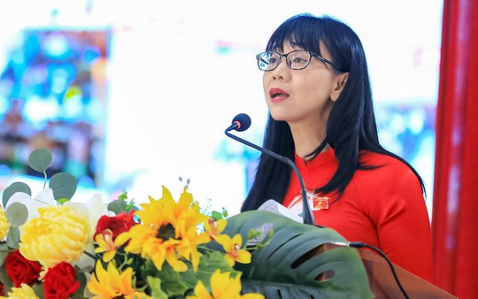 Ứng cử viên ĐBQH Trịnh Thị Tú Anh: "Phát triển bền vững phải đặt con người ở trung tâm"