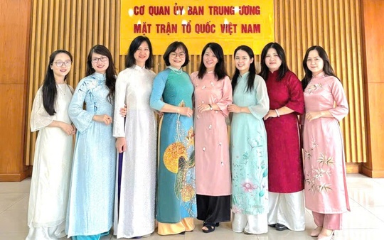 Ngoại giao văn hoá qua tà áo dài