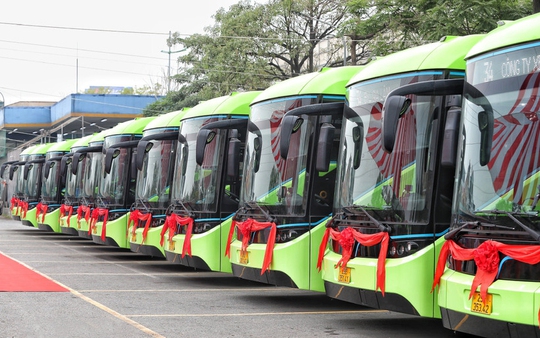 Hà Nội có thêm 10 tuyến xe buýt điện, hướng đến mục tiêu giao thông xanh