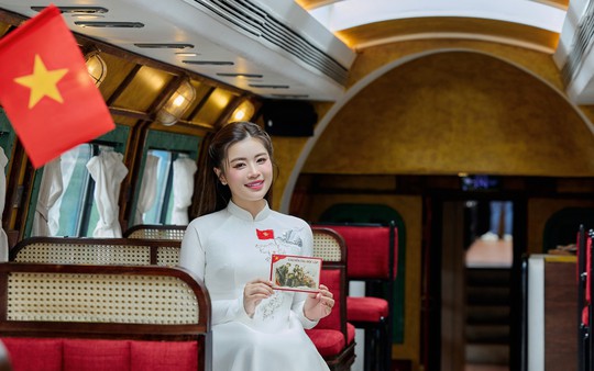 Rực rỡ cờ hoa trên "Chuyến tàu Độc lập - Chở niềm tự hào Việt Nam"