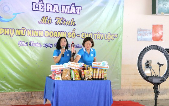 Phụ nữ Huế đồng hành cùng hộ kinh doanh trên môi trường số