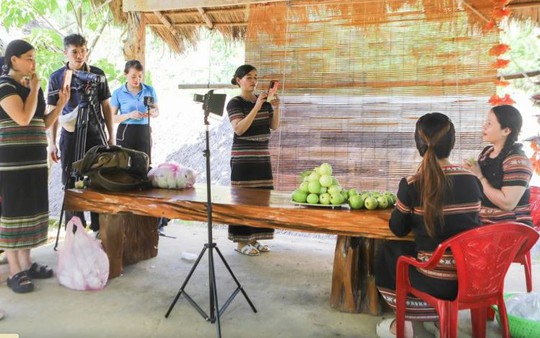 Chuyển đổi số tạo ra thu nhập, khách hàng và sinh kế bền vững cho phụ nữ khởi nghiệp