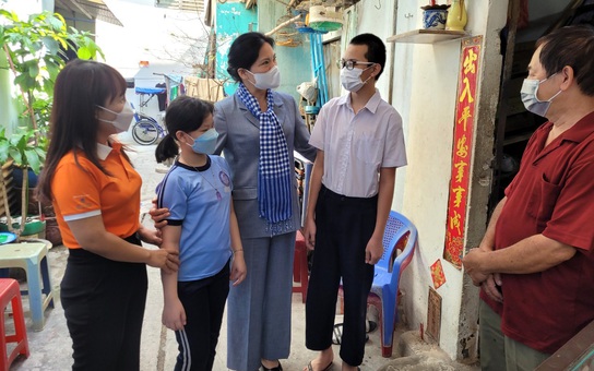 Chủ tịch Hội LHPN Việt Nam thăm, tặng quà Tết cho trẻ mồ côi do Covid-19