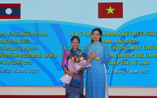 Thắt chặt hơn nữa tình hữu nghị của Hội phụ nữ 2 nước Việt Nam - Lào
