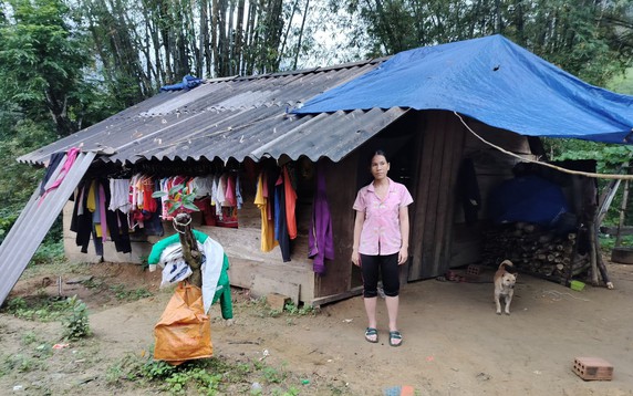 Mẹ đơn thân người Bru-Vân Kiều 3 lần bị phạt trâu vì sinh con ngoài giá thú