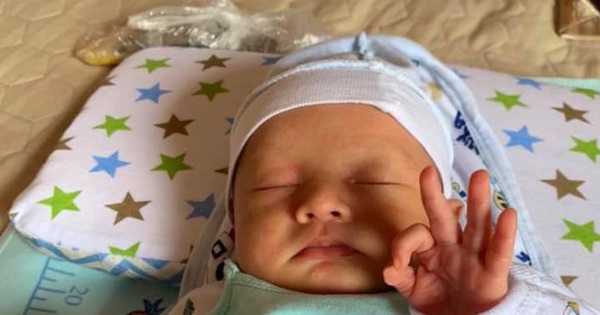 5 vị trí nhạy cảm trên cơ thể trẻ sơ sinh, cha mẹ nên hạn chế chạm vào