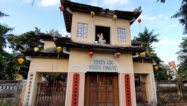 Huyền bí chuyện Long thần tặng gỗ quý xây chùa