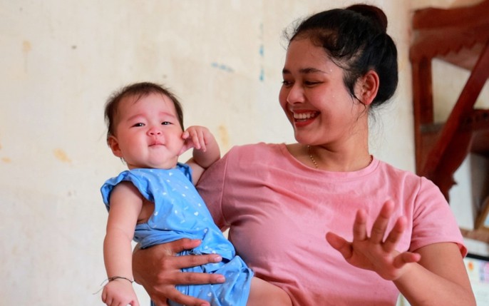 Điều kỳ diệu đến với đôi vợ chồng người dân tộc thiểu số hiếm muộn