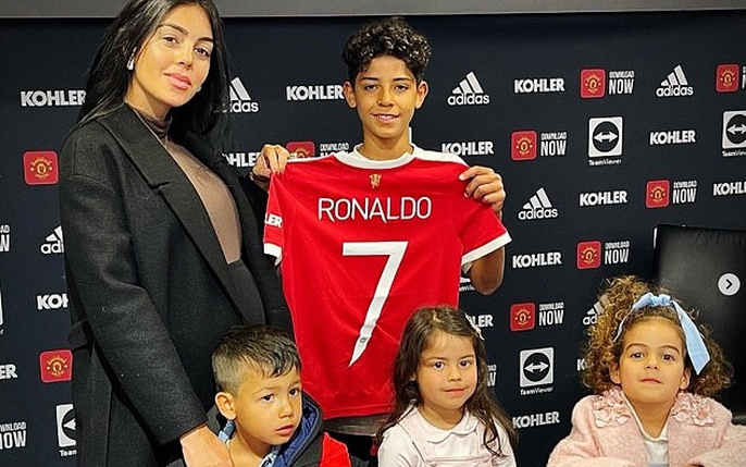Manchester United muốn chiêu mộ con trai tài năng của Cristiano Ronaldo