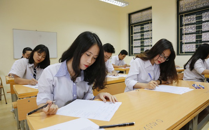 Thủ tướng chỉ đạo tổ chức tốt thi Tốt nghiệp THPT trong bối cảnh tinh gọn bộ máy