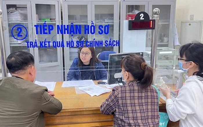 Thủ tục nghỉ hưu mới nhất đối với công chức, viên chức