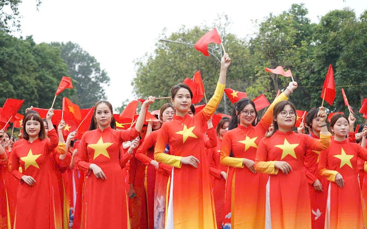 Sự kiện Diễu hành áo dài và Xếp hình bản đồ Việt Nam trên VTV1